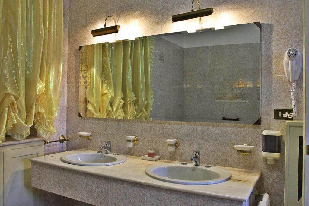 Hotel Ristorante La Torretta Bianzè Zewnętrze zdjęcie